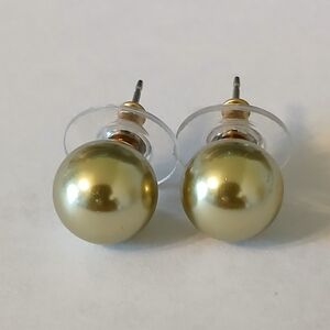 Women's Gold Tone Faux Pearl Elegant Retro Earrings
